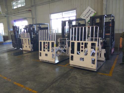 Vytáhněte vysokozdvižný vozík